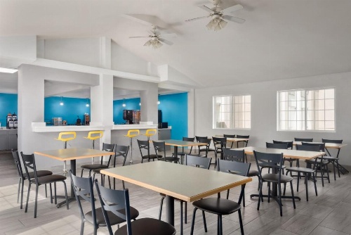 Baymont by Wyndham Des Moines North image 14