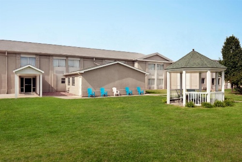 Baymont by Wyndham Des Moines North image 16