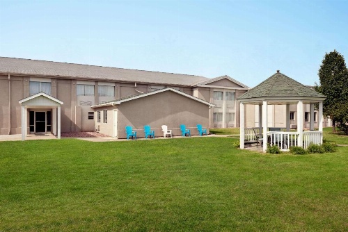 Baymont by Wyndham Des Moines North image 27